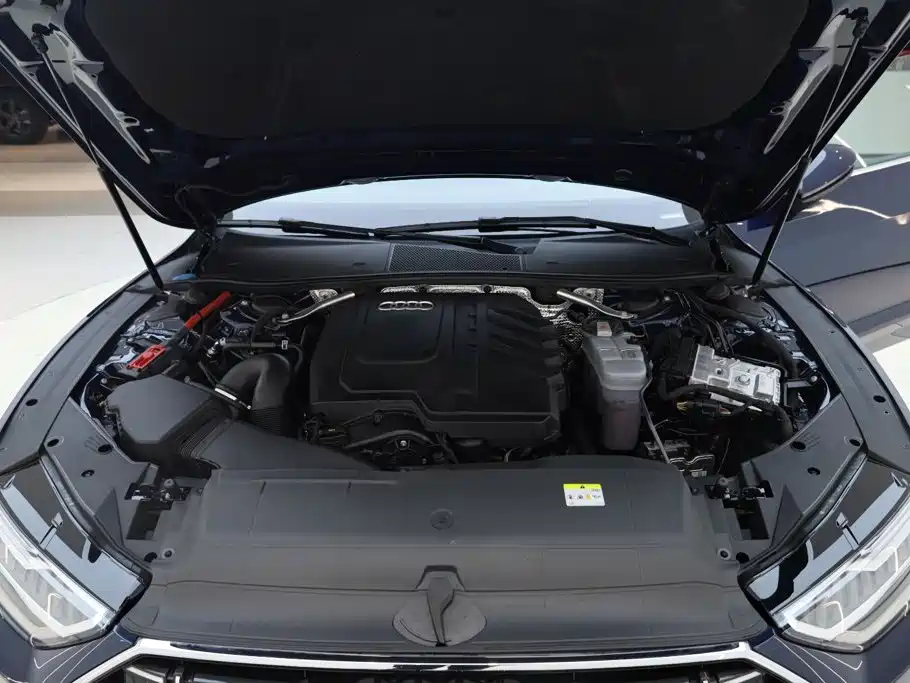 Audi A7L 2024 45TFSI S-line Zhumeng Edition Liucheng Package