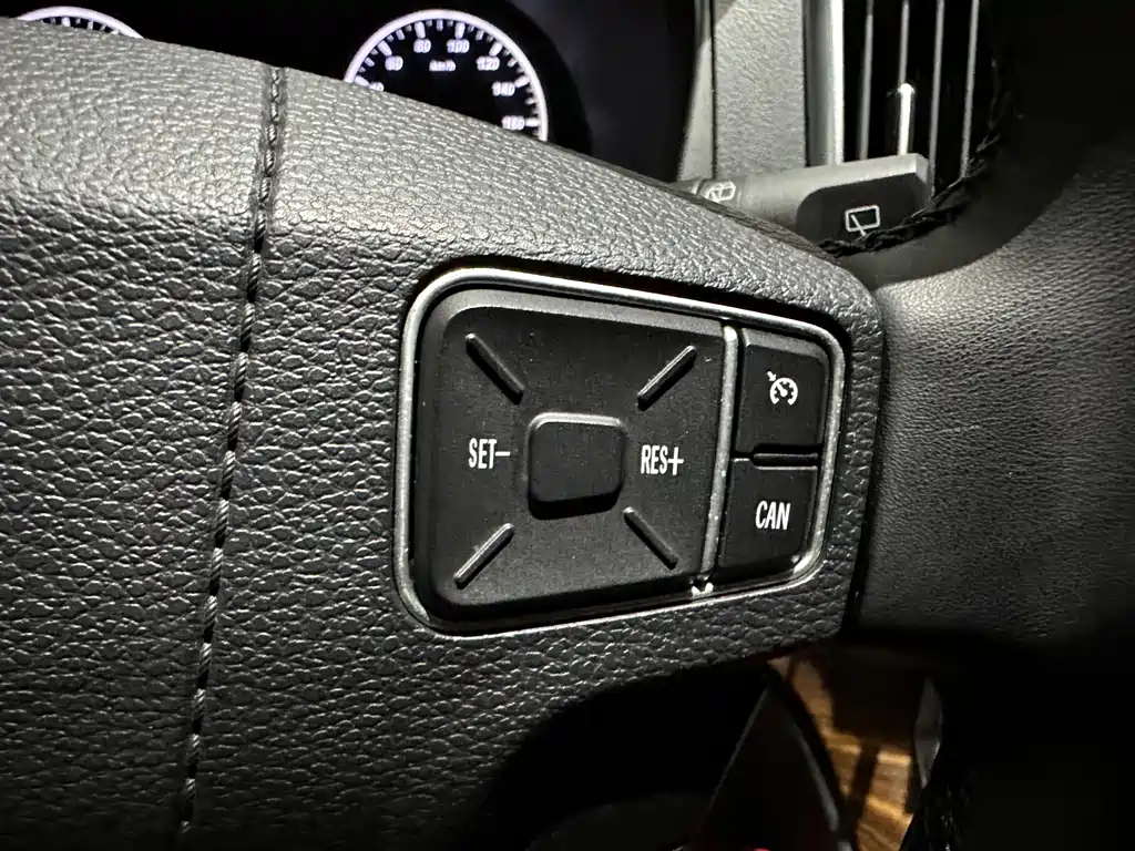 D-Max 2021 2.0L Manual Luxury 7-seater