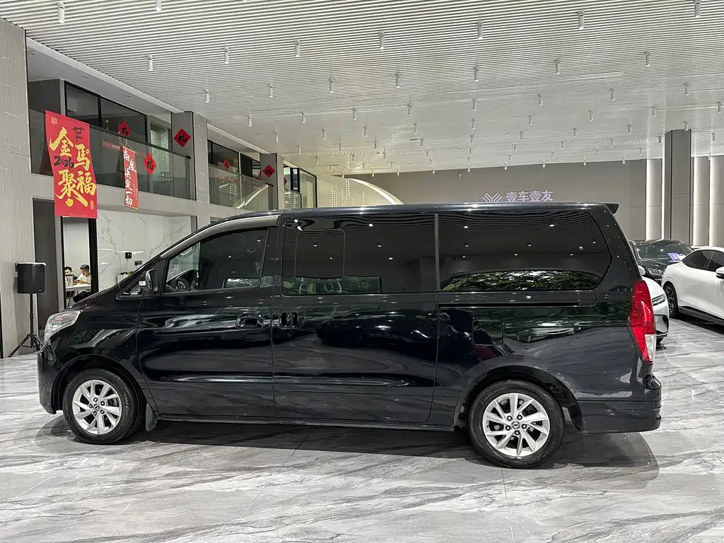 D-Max 2021 2.0L Manual Luxury 7-seater