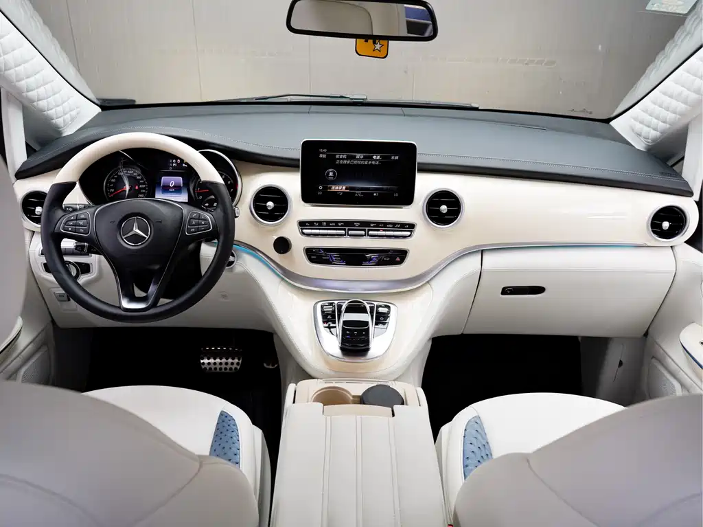 Mercedes-Benz V-Class 2018 V 260 L Luxury Extended Edition National VI