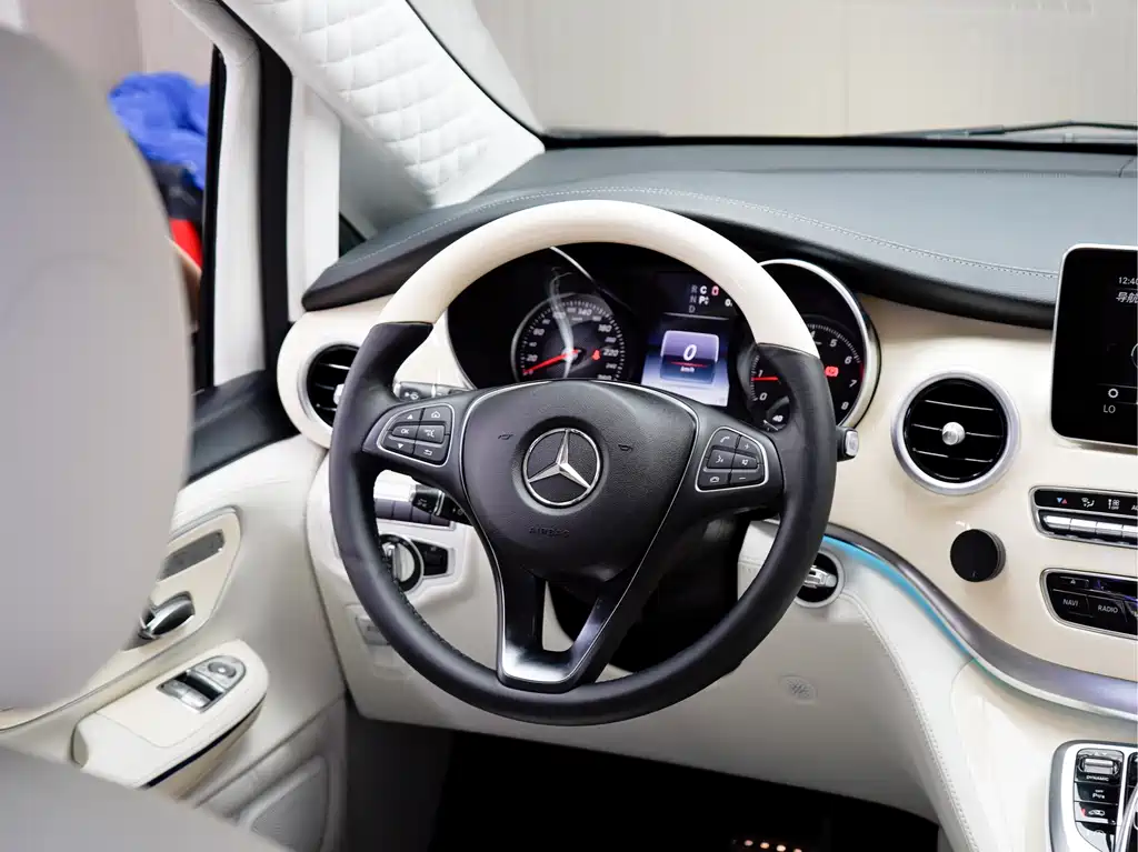 Mercedes-Benz V-Class 2018 V 260 L Luxury Extended Edition National VI