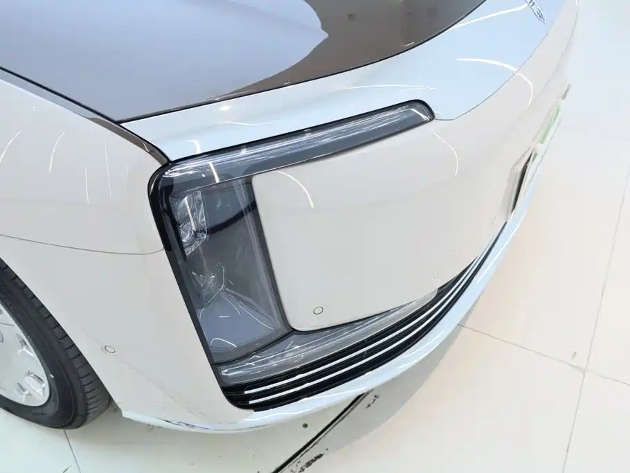 尊界S800 2025 Edition Range-Extended Starlight Executive Version 4-Seater (192-line LiDAR)