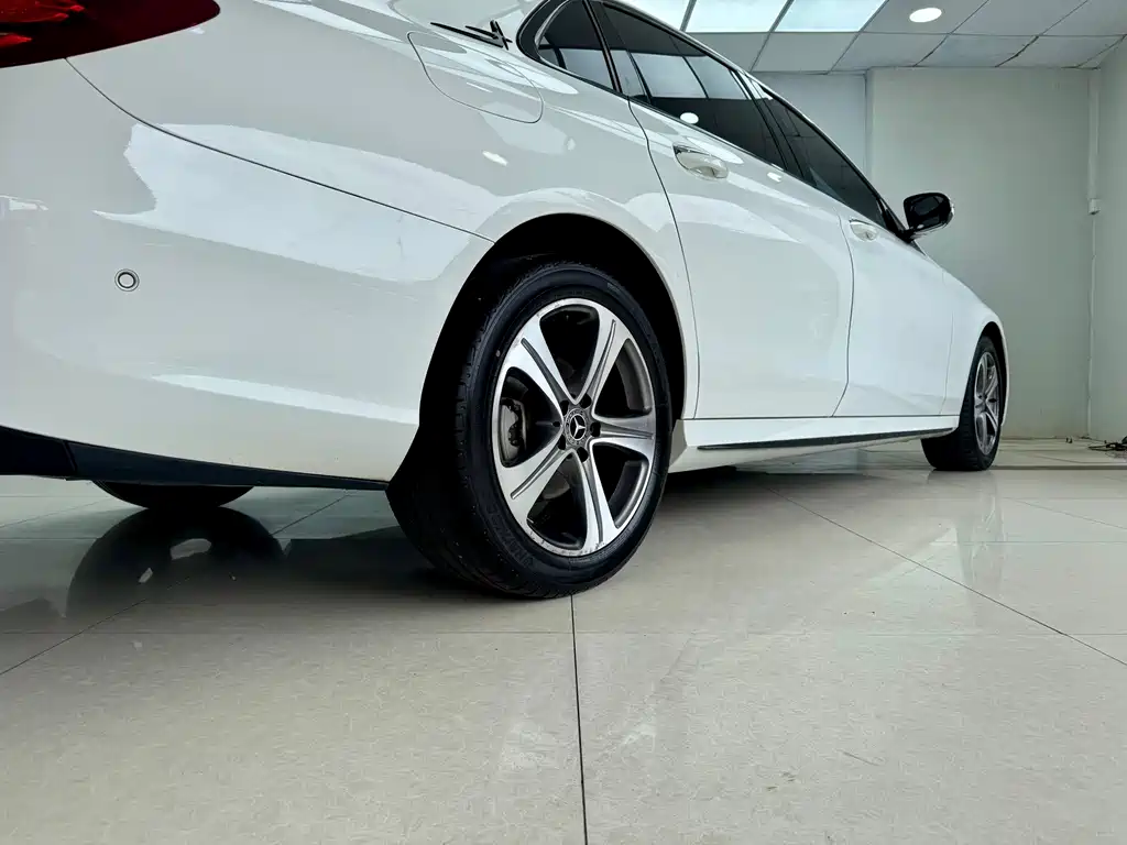 Mercedes-Benz E-Class 2016 E 200 L Sportline