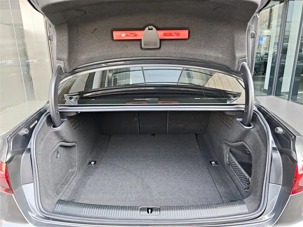 Audi A4L 2022 40 TFSI Sporty Dynamic Edition