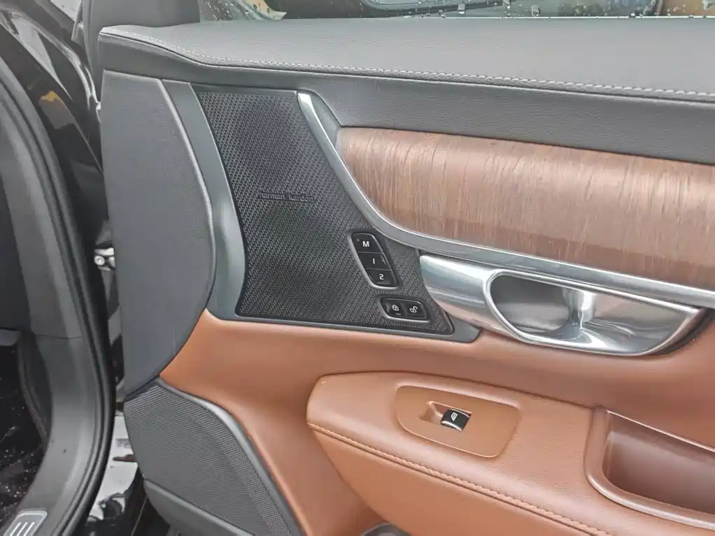 Volvo S90 2023 B5 Intelligent Distance Luxury Edition