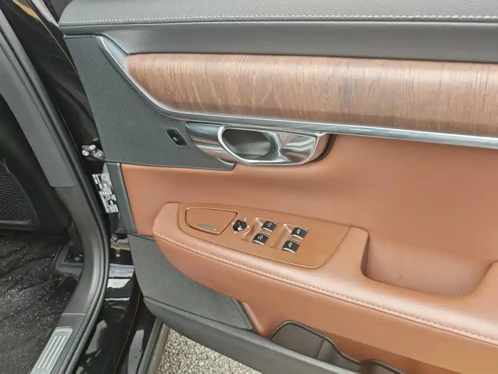 Volvo S90 2023 B5 Intelligent Distance Luxury Edition