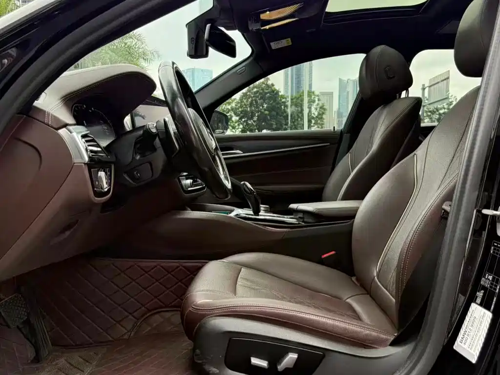 BMW 5 Series 2022 530Li Leading Edition M Sport Package