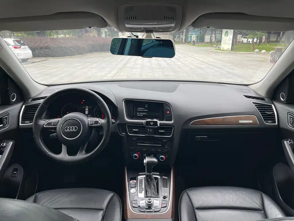 Audi Q5 2013 model 40 TFSI Comfort Edition