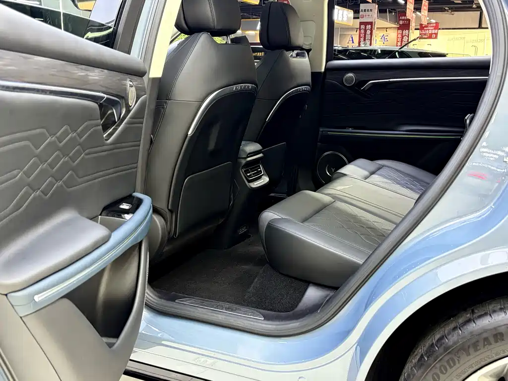 FREE 2021 4x4 Standard Range Exclusive Luxury Package
