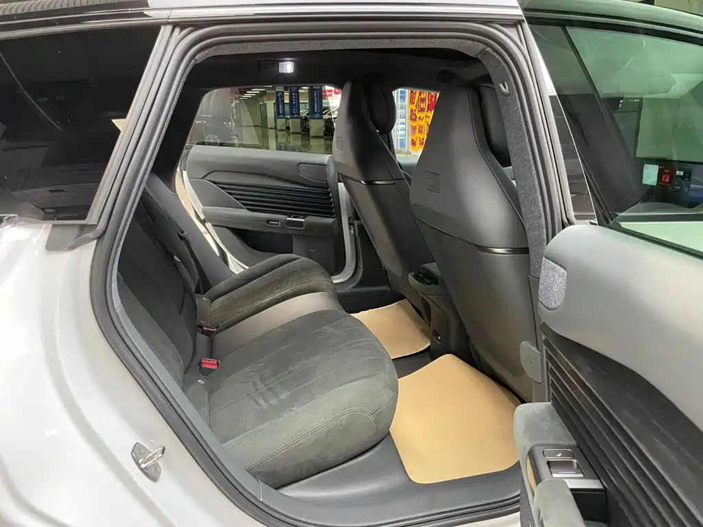 Audi E5 Sportback 2026 model Flagship quattro edition