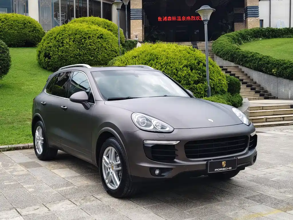 Cayenne 2016 Platinum Edition 3.0T
