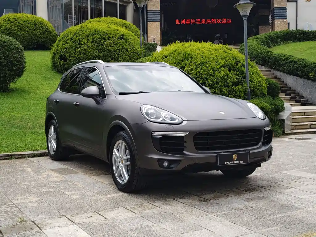 Cayenne 2016 Platinum Edition 3.0T