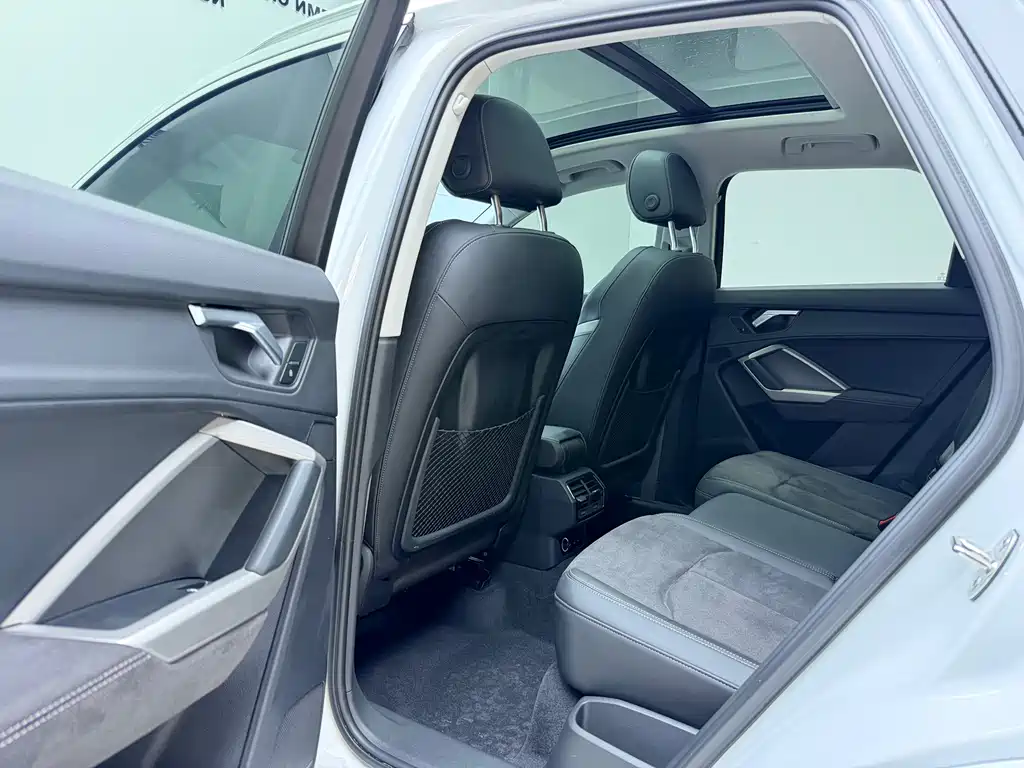 Audi Q3 2023 35 TFSI Sporty Dynamic Edition (1.4T)