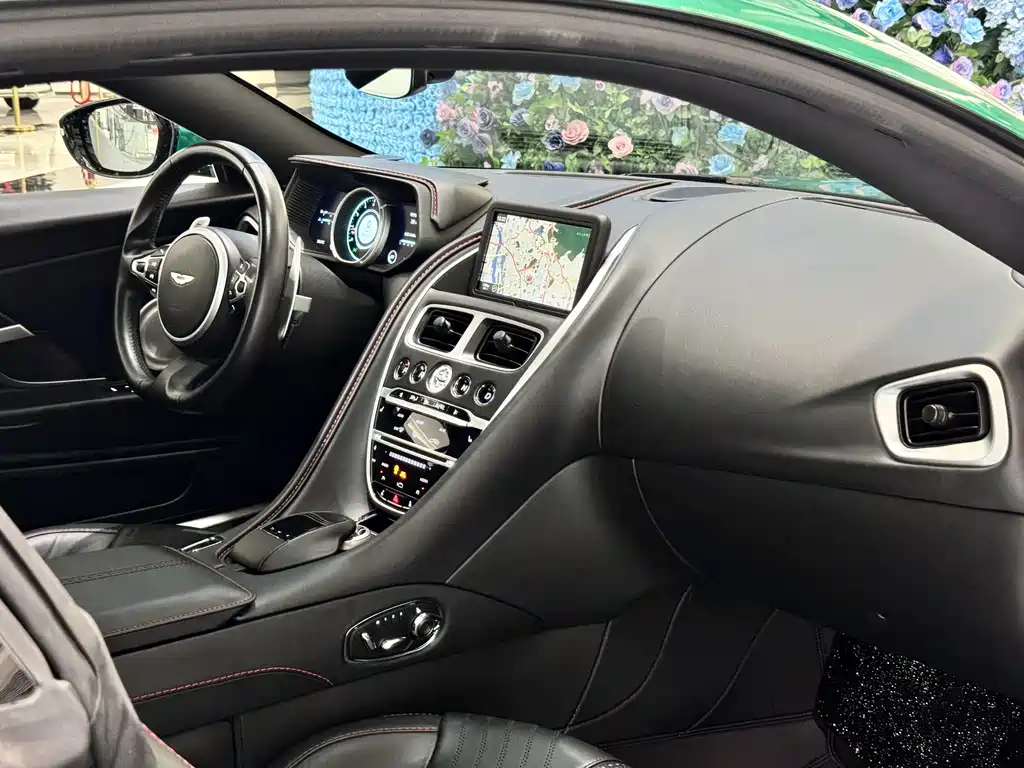 Aston Martin DB11 2019 Model 4.0T V8 Coupe