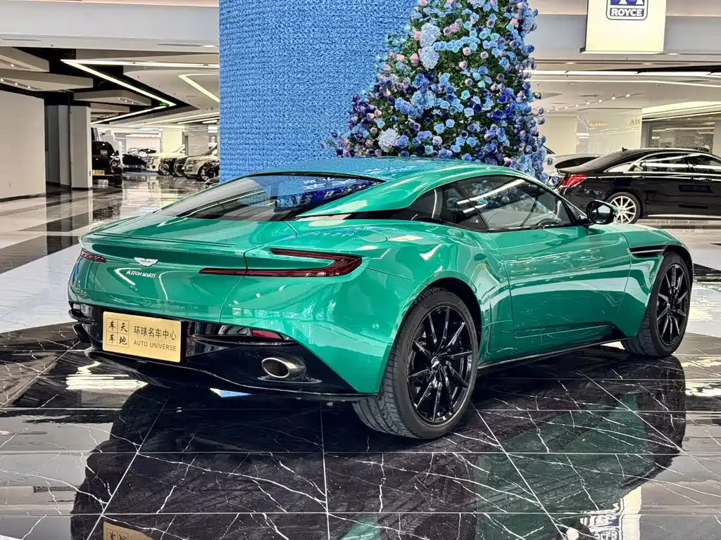 Aston Martin DB11 2019 Model 4.0T V8 Coupe