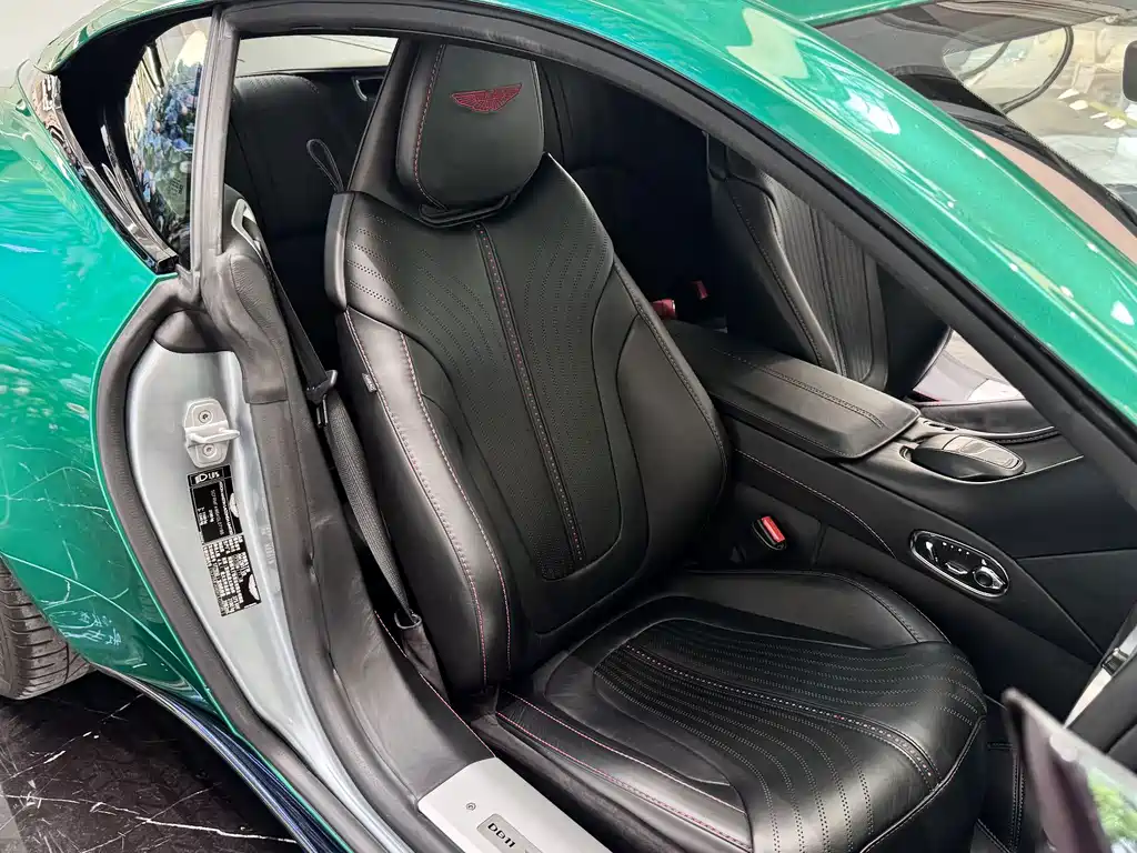 Aston Martin DB11 2019 Model 4.0T V8 Coupe