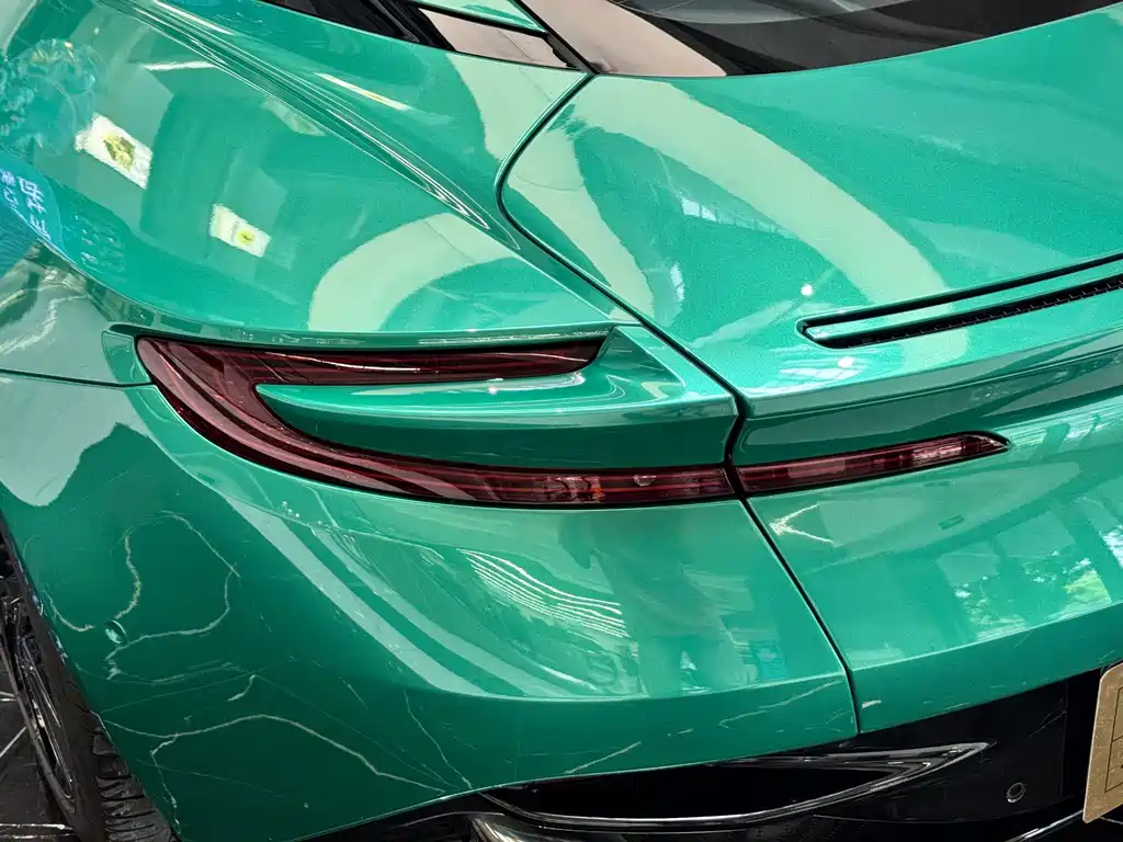 Aston Martin DB11 2019 Model 4.0T V8 Coupe