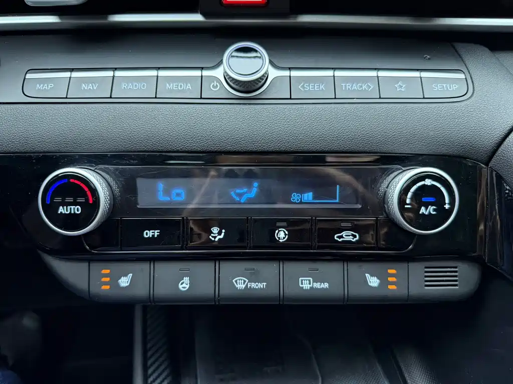 Elantra 2023 1.5L CVT LUX Prestige Edition