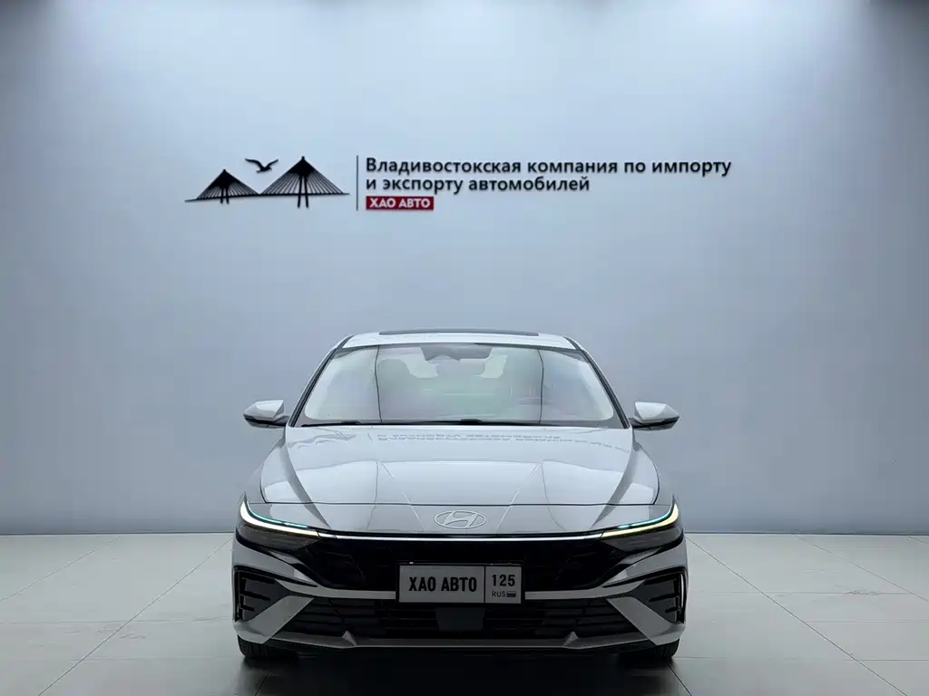 Elantra 2023 1.5L CVT LUX Prestige Edition