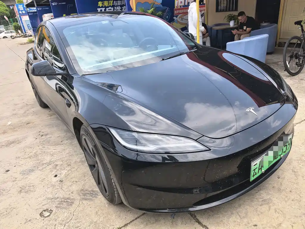 Model 3 Rear-Wheel Drive 2023