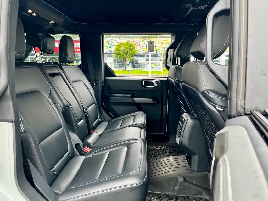 Ford Bronco 2024 2.3T Matte Black