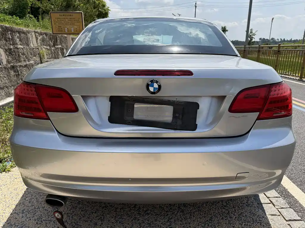 BMW 3 Series Import 2011 320i Convertible Coupe Edition