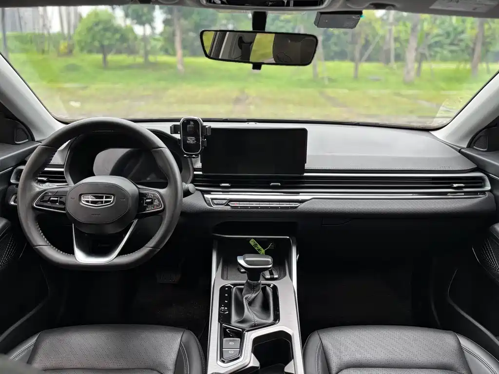 Emgrand 2022 4th Generation 1.5L CVT Prestige Edition
