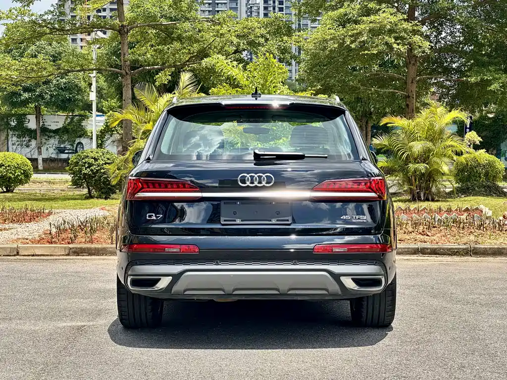 Audi Q7 2023 45 TFSI quattro S line Sport Edition