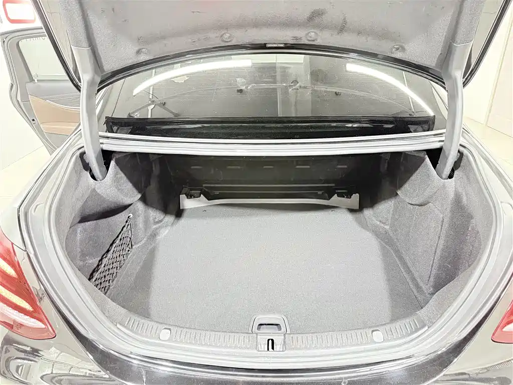 Mercedes-Benz E-Class 2019 E 200 L 4MATIC