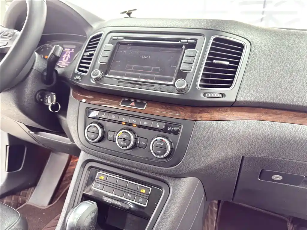 Shangri-La 2014 2.0 TSI Comfort Edition