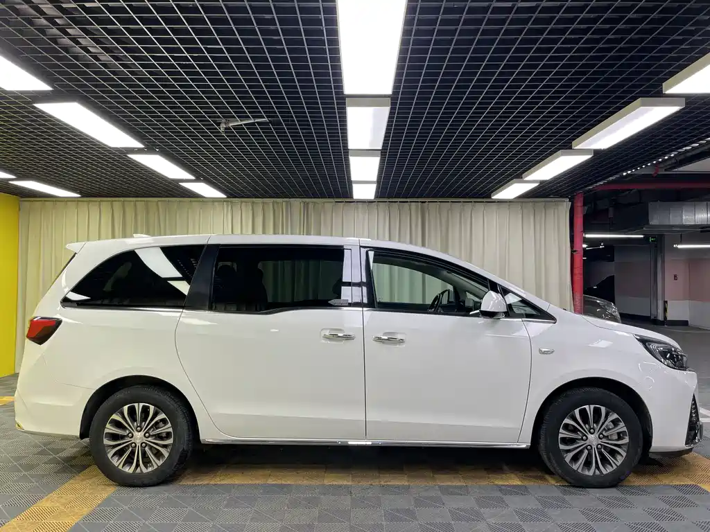 Buick GL8 2023 Luxury Edition