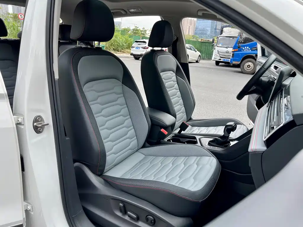 Touguan X 2022 330 TSI Two-Wheel Drive Yuexiang Edition