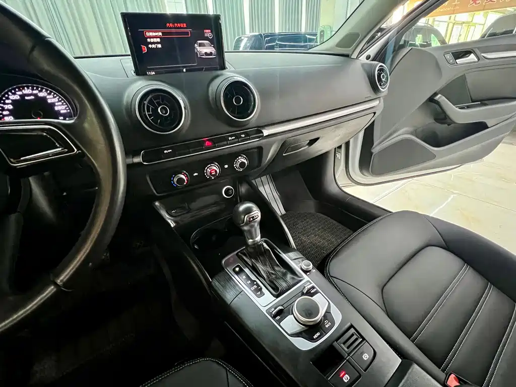 Audi A3 2017 Limousine 35 TFSI Sportline
