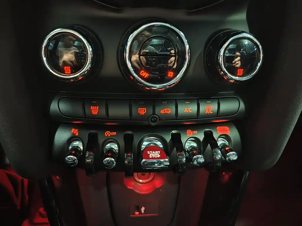 2022 MINI Cooper Artist 5-Door Edition