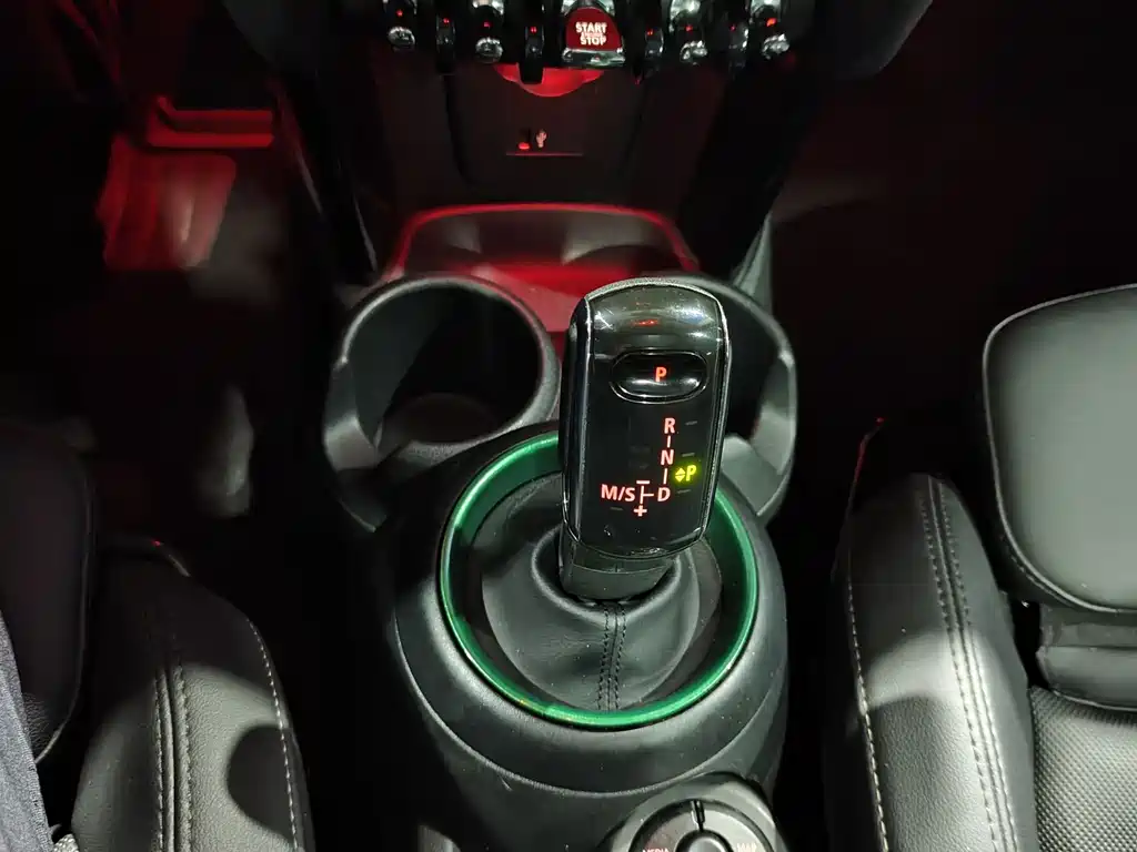 2022 MINI Cooper Artist 5-Door Edition
