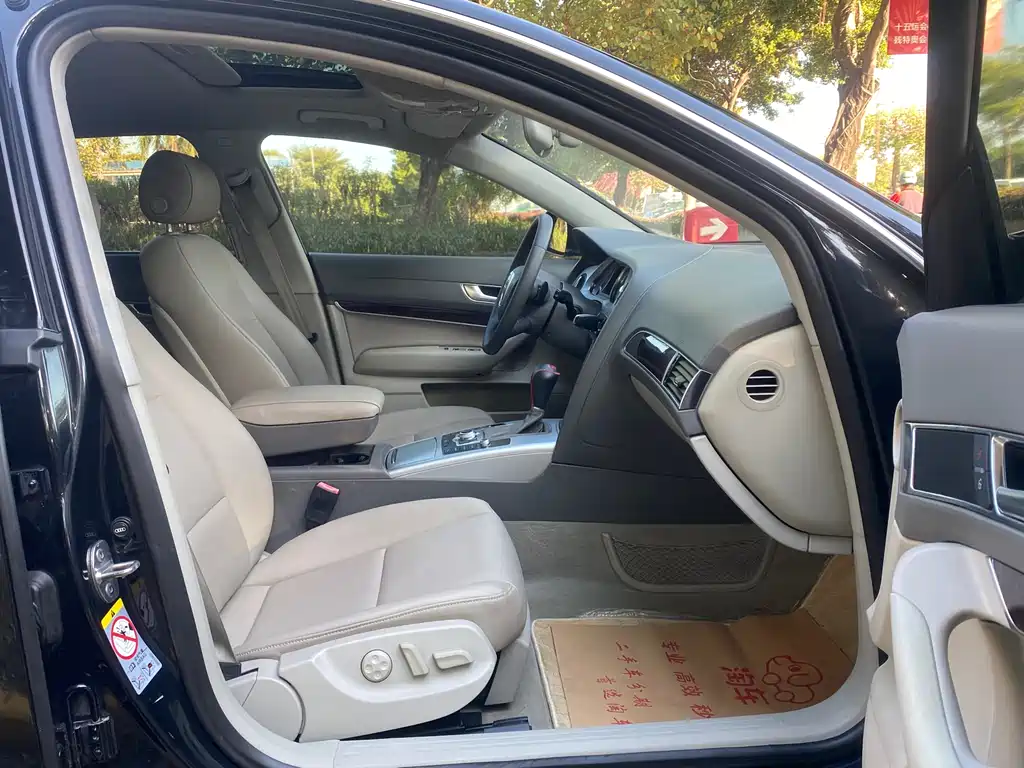 Audi A6L 2010 model 2.0 TFSI automatic standard edition