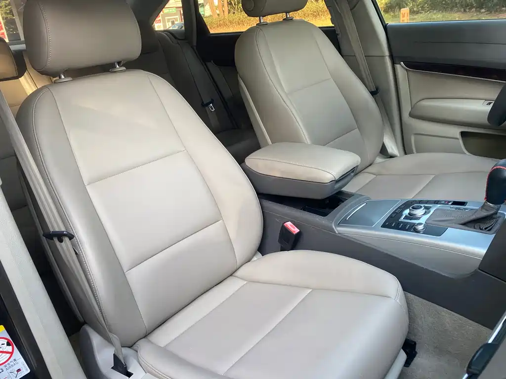 Audi A6L 2010 model 2.0 TFSI automatic standard edition