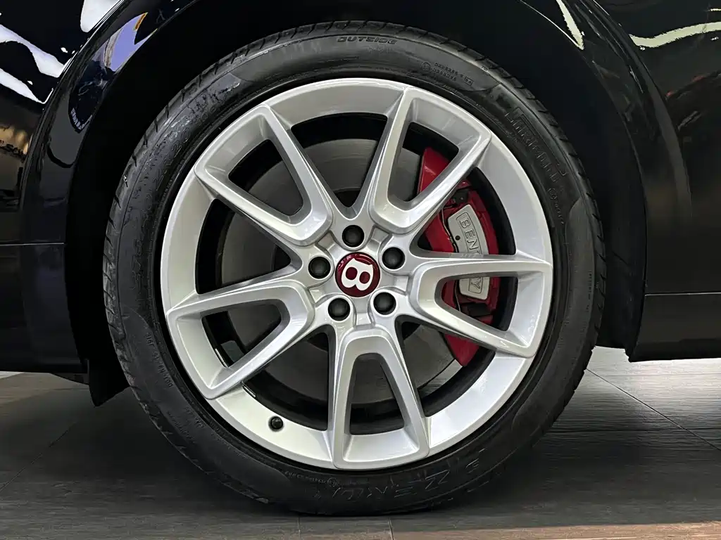 Ferarri 2017 4.0T V8 S Standard Edition