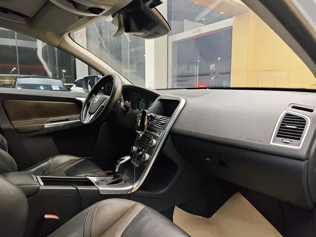 Volvo XC60 2015 T5 AWD Smart Vision 2015
