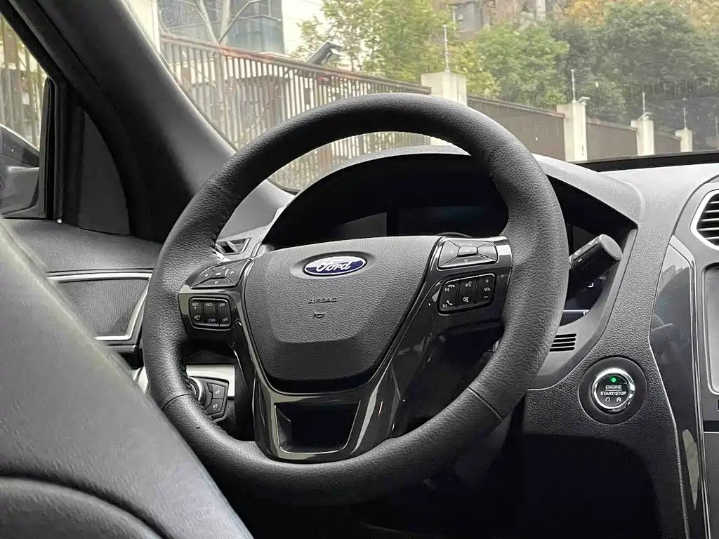 Explorer Import 2016 2.3T Fashion Edition