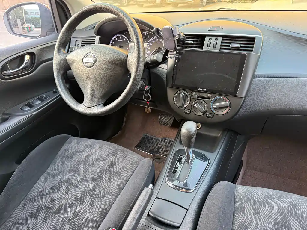 TIIDA 2014 1.6L CVT Comfort Edition