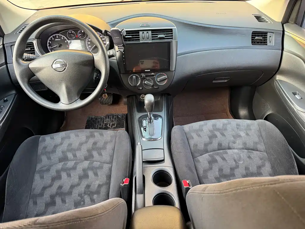 TIIDA 2014 1.6L CVT Comfort Edition