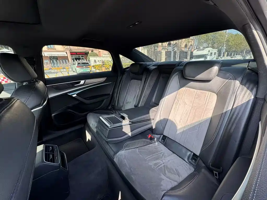 Audi A6L 2022 40 TFSI Luxury Dynamic Edition