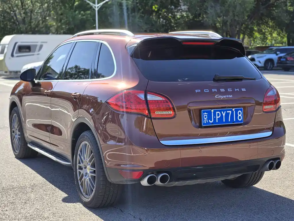 Cayenne 2014 Platinum Edition 3.0T
