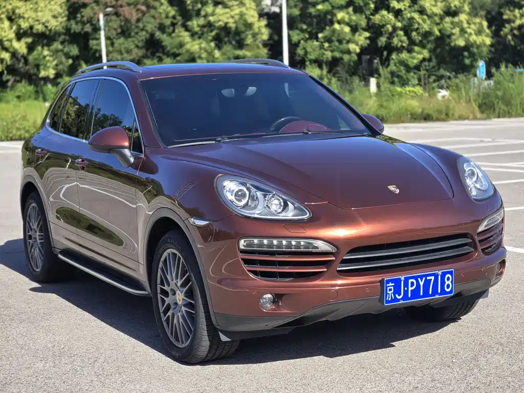 Cayenne 2014 Platinum Edition 3.0T