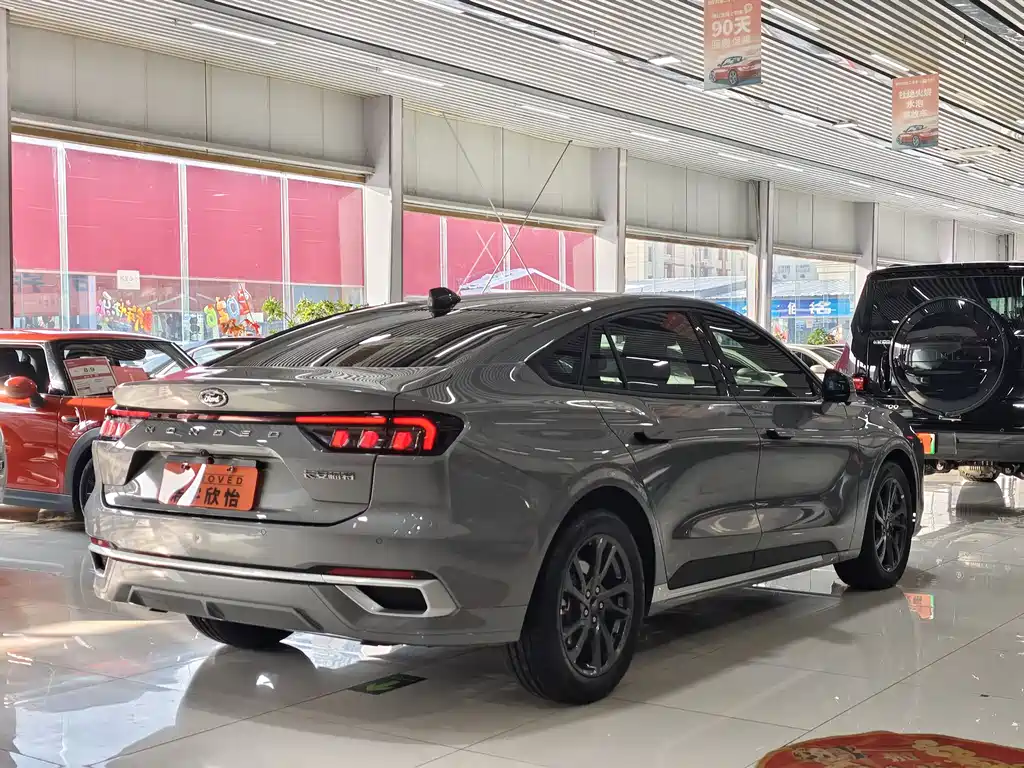 Mondeo 2025 2.0T EcoBoost Luxury Edition