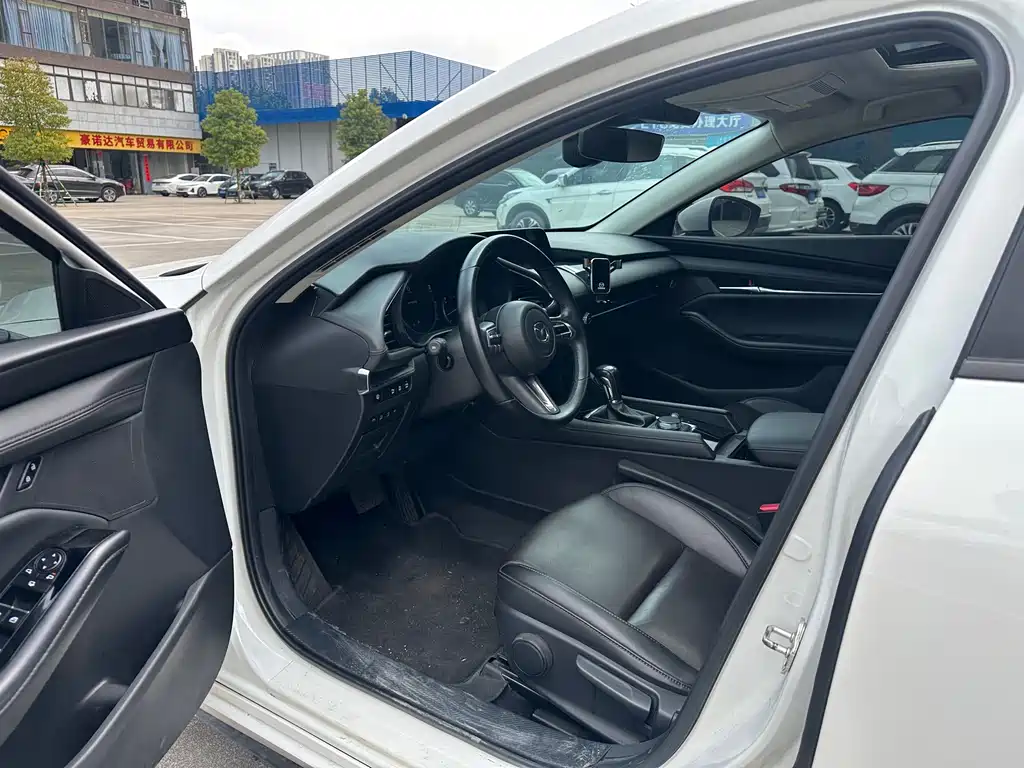 Mazda 3 Atenza 2022 2.0L Automatic Quality Edition