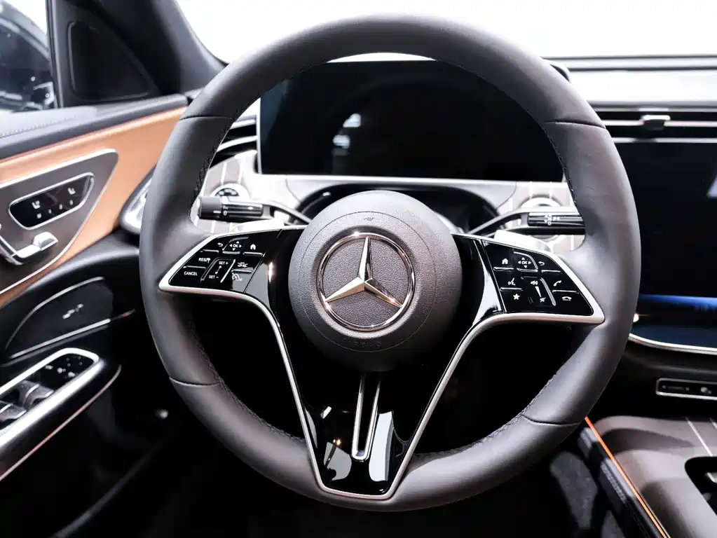Mercedes-Benz E-Class 2025 Model E 300 L Fashion Edition