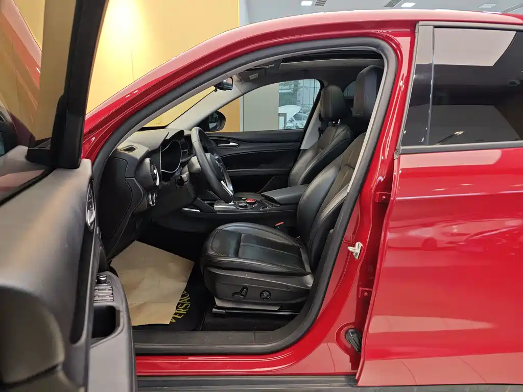 Stelvio 2017 2.0T 200HP Elite Edition
