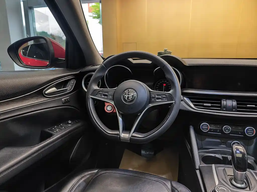 Stelvio 2017 2.0T 200HP Elite Edition